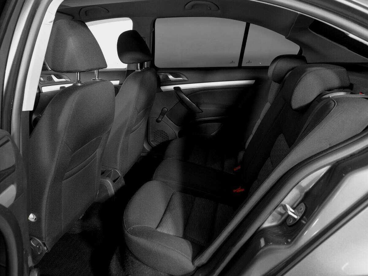 Skoda Octavia 2009 года с пробегом. Фото: #9
