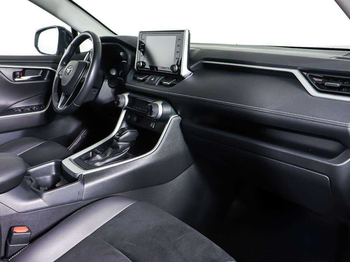 Toyota RAV4 2021 года с пробегом. Фото: #8