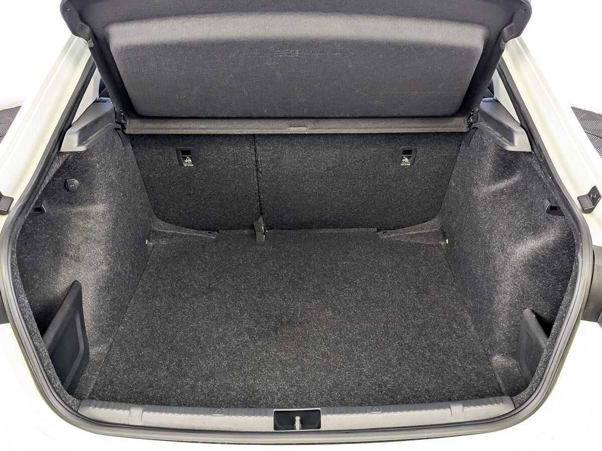 Skoda Rapid 2020 года с пробегом. Фото: #9