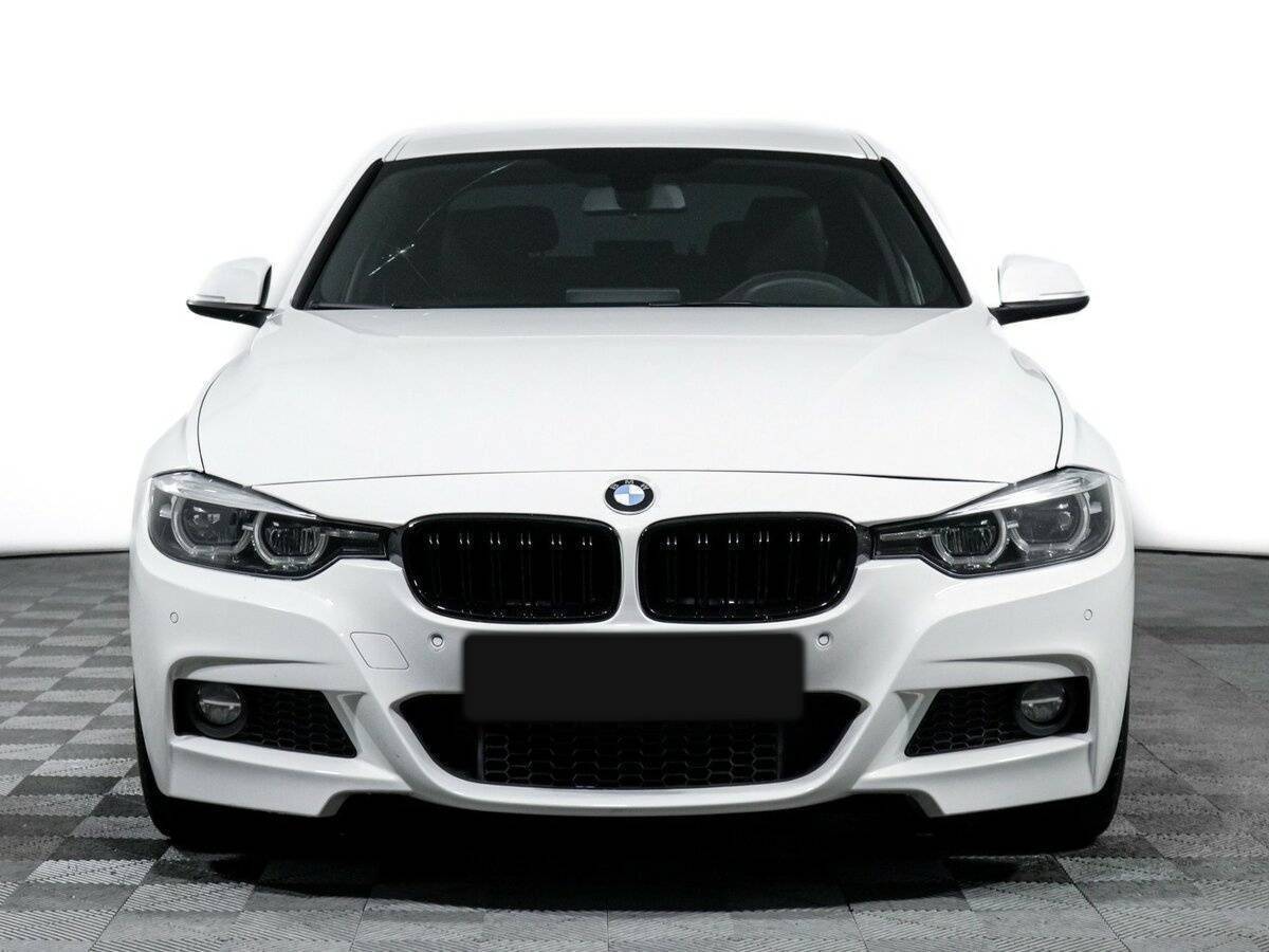 BMW 3 серии 2018 года с пробегом. Фото: #1