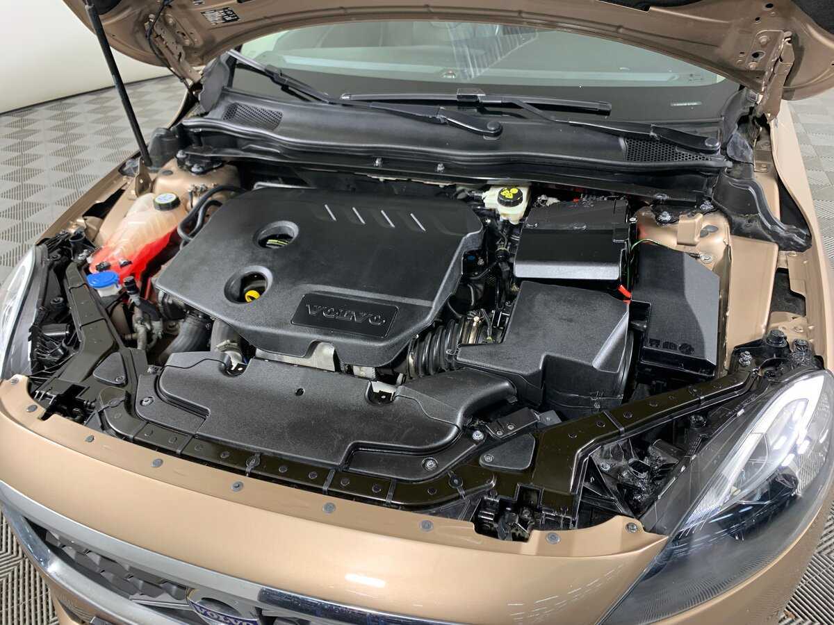 Volvo V40 2015 года с пробегом. Фото: #10