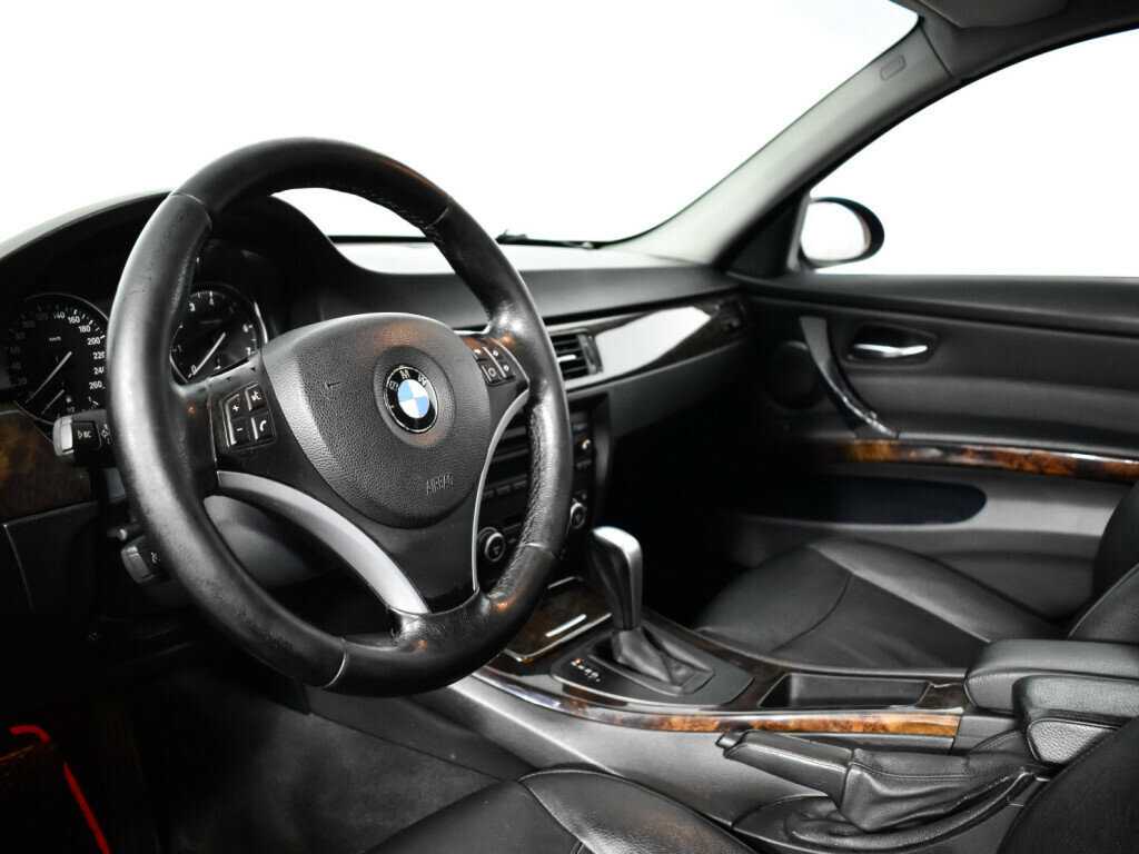 BMW 3 серии 2008 года с пробегом. Фото: #12