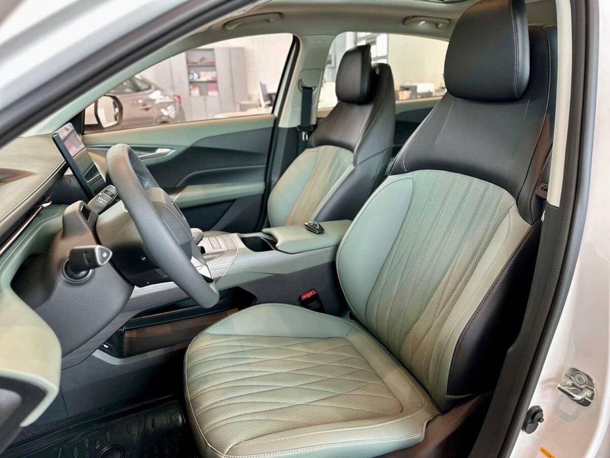 Changan Lamore 2023 года с пробегом. Фото: #5