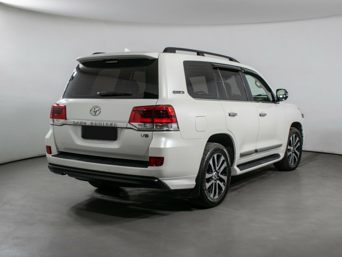Toyota Land Cruiser 2017 года с пробегом. Фото: #4