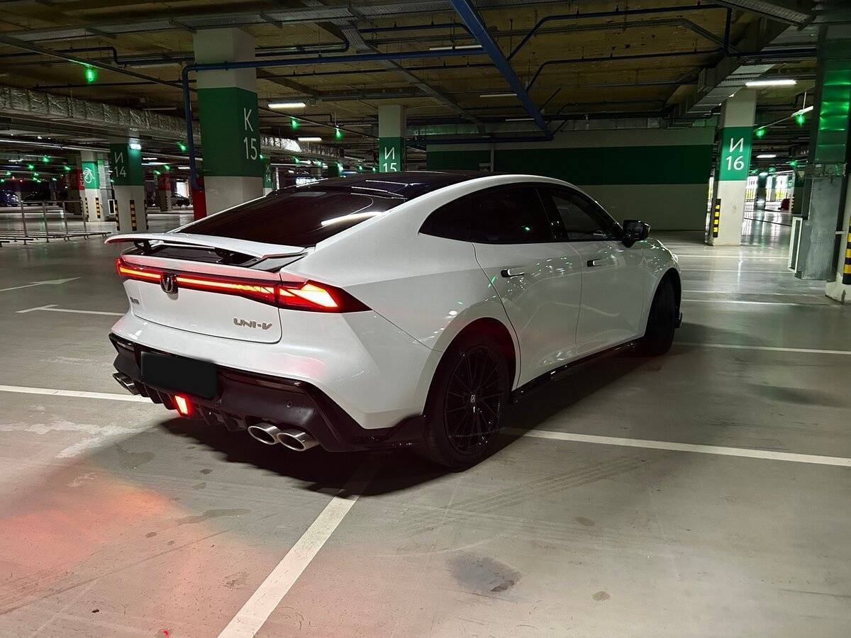 Changan UNI-V 2023 года с пробегом. Фото: #3