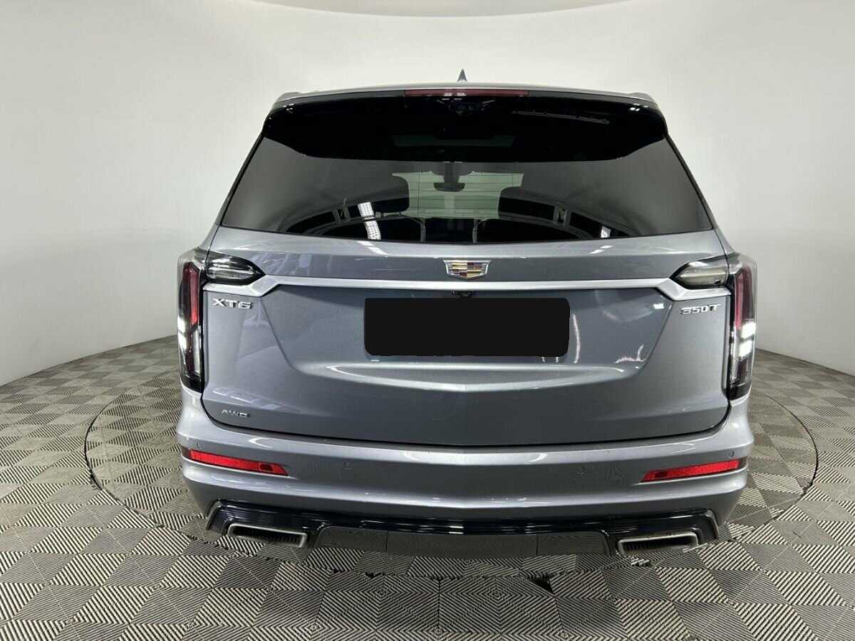 Cadillac XT6 2021 года с пробегом. Фото: #2