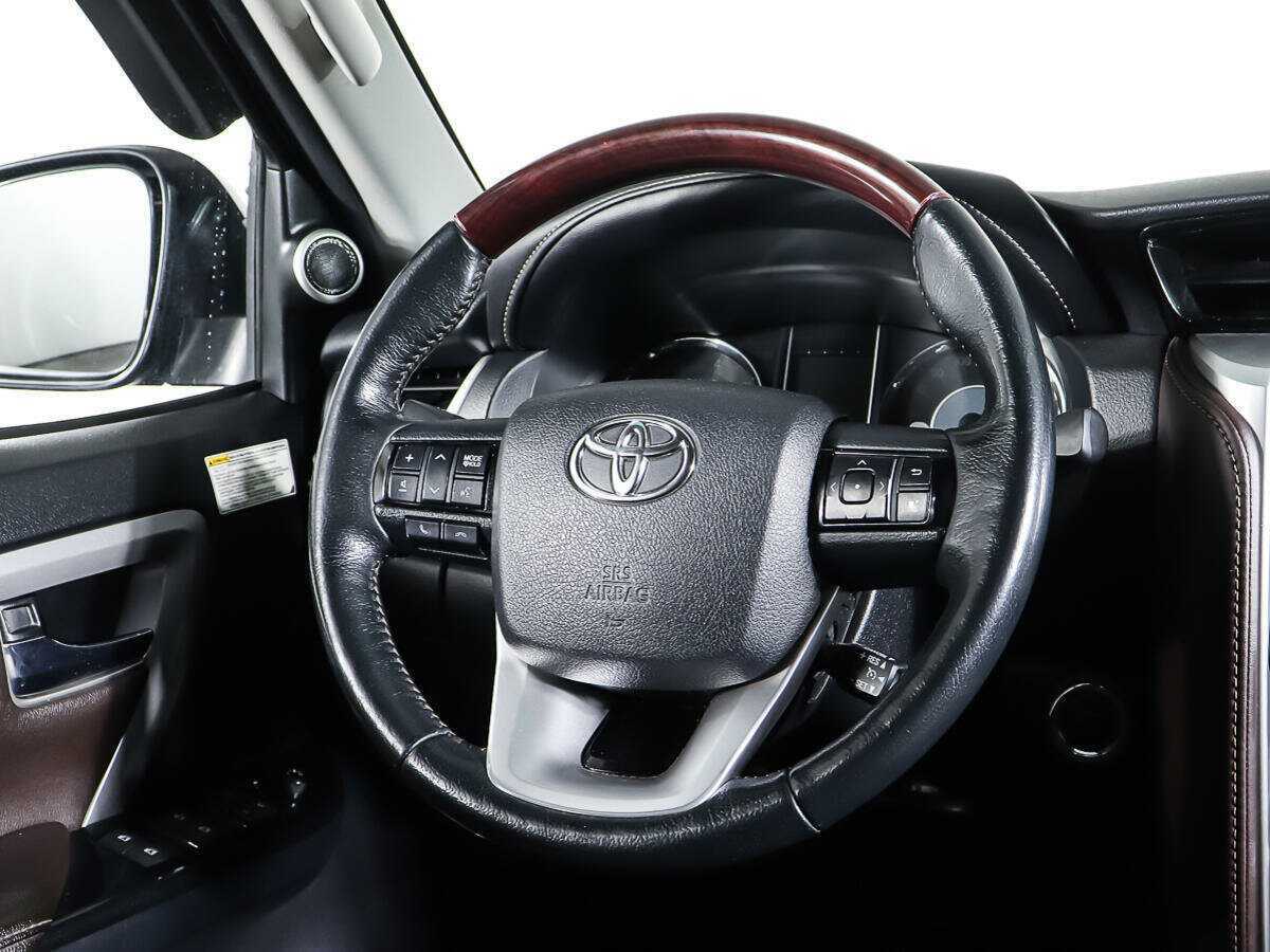 Toyota Fortuner 2017 года с пробегом. Фото: #15