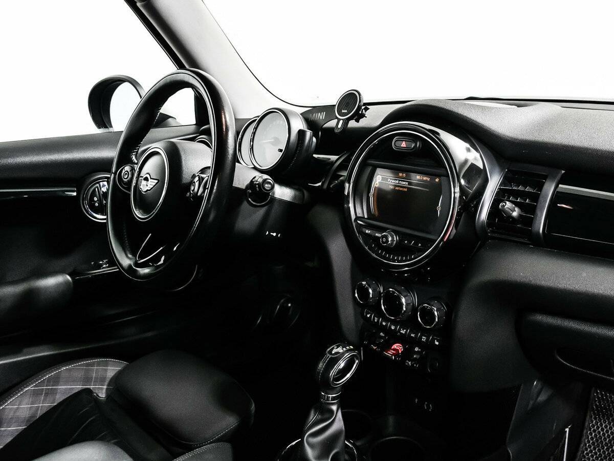 Mini Hatch 2015 года с пробегом. Фото: #8