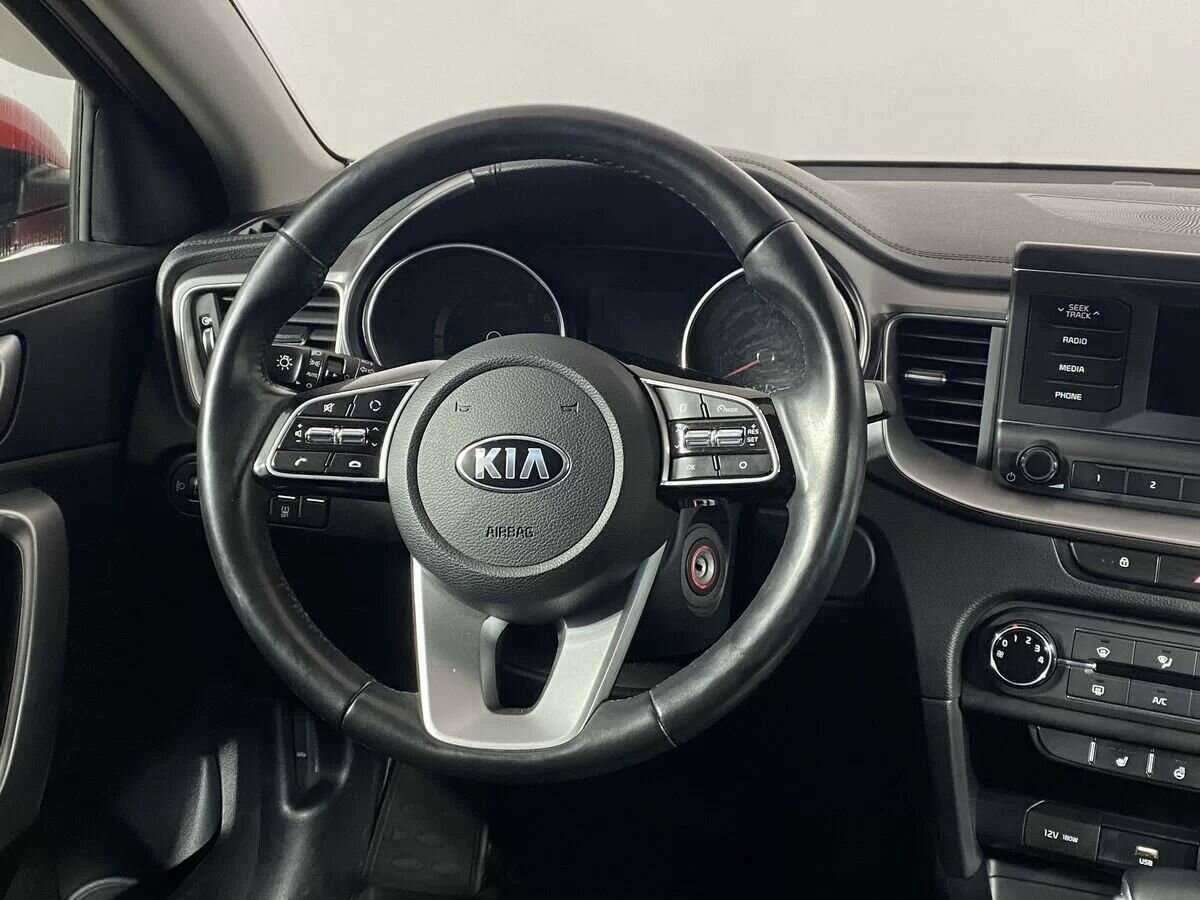 Kia Ceed 2020 года с пробегом. Фото: #11