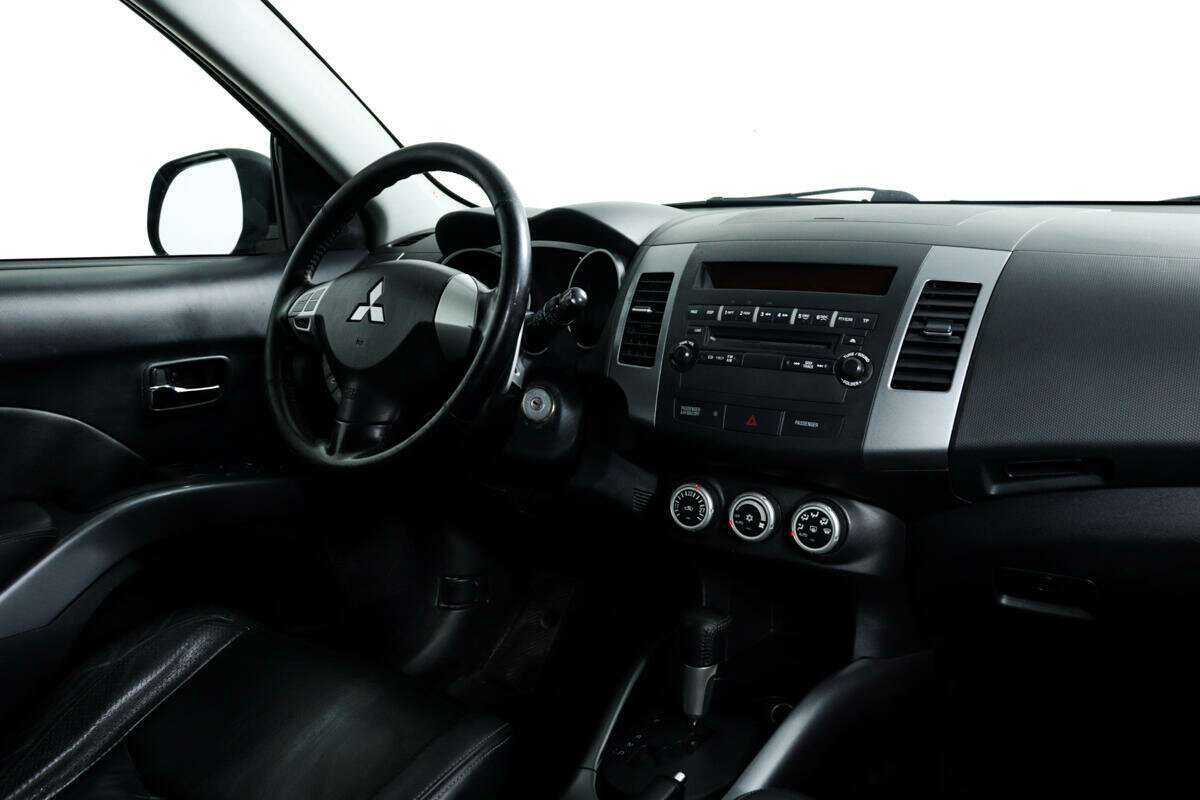 Mitsubishi Outlander 2008 года с пробегом. Фото: #8