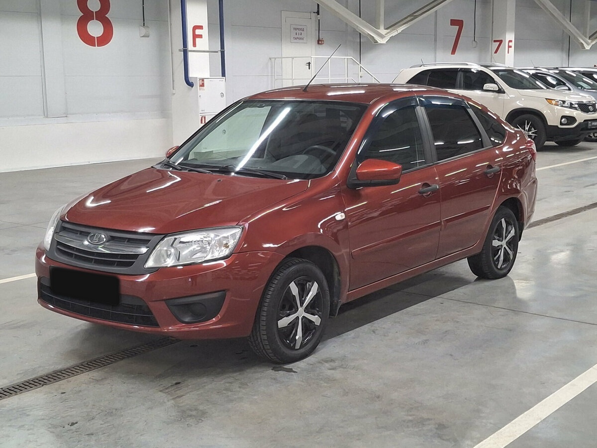 Lada (ВАЗ) Granta 2018 года с пробегом. Посмотреть фото
