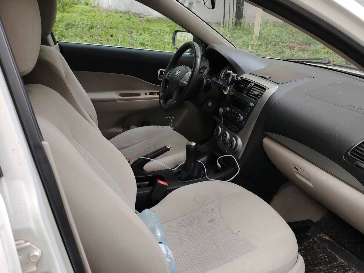 FAW Besturn B50 2012 года с пробегом. Фото: #4