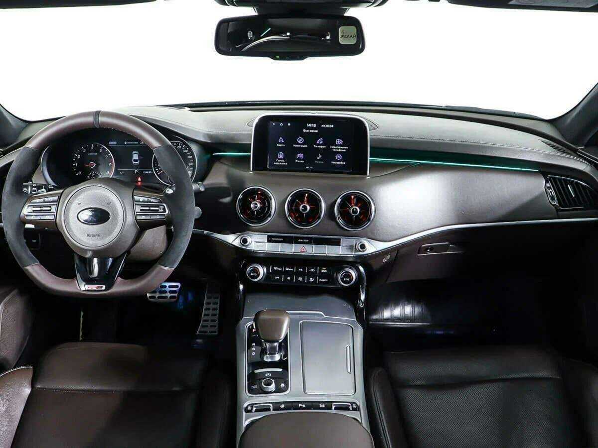 Kia Stinger 2018 года с пробегом. Фото: #11
