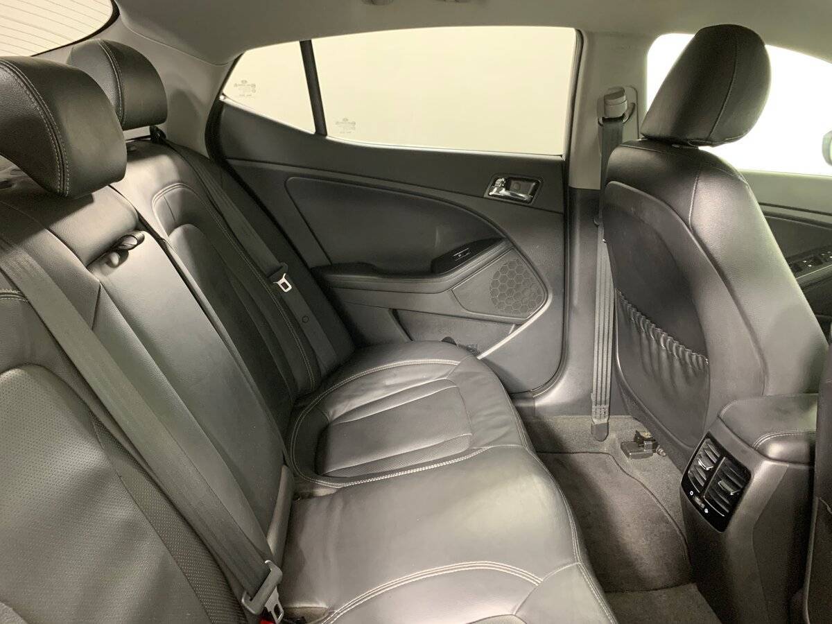 Kia Optima 2011 года с пробегом. Фото: #16