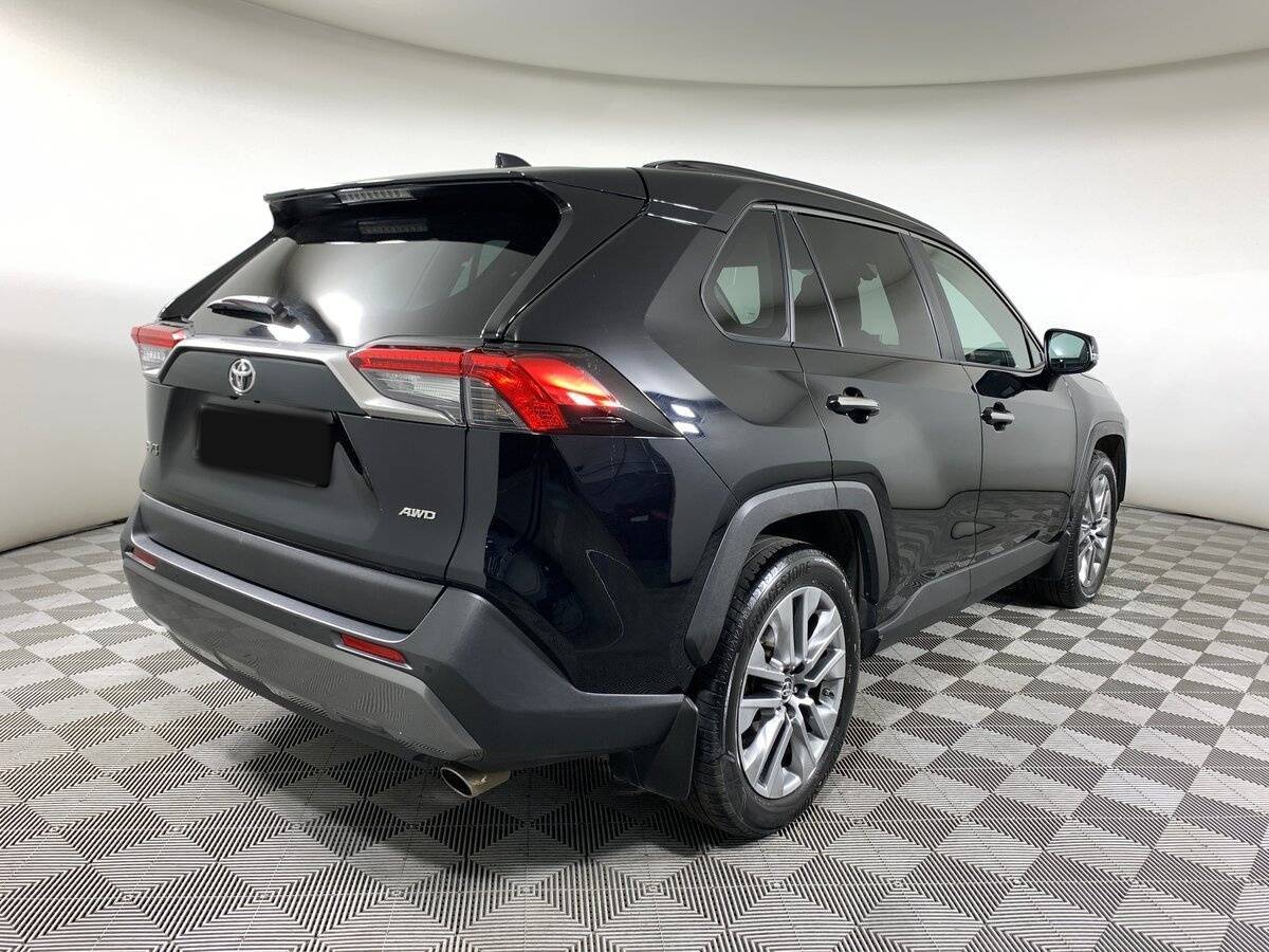Toyota RAV4 2020 года с пробегом. Фото: #4