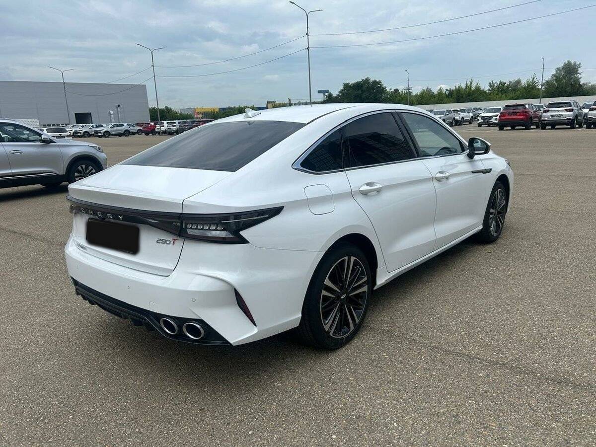 Chery Arrizo 8 2024 года с пробегом. Фото: #4