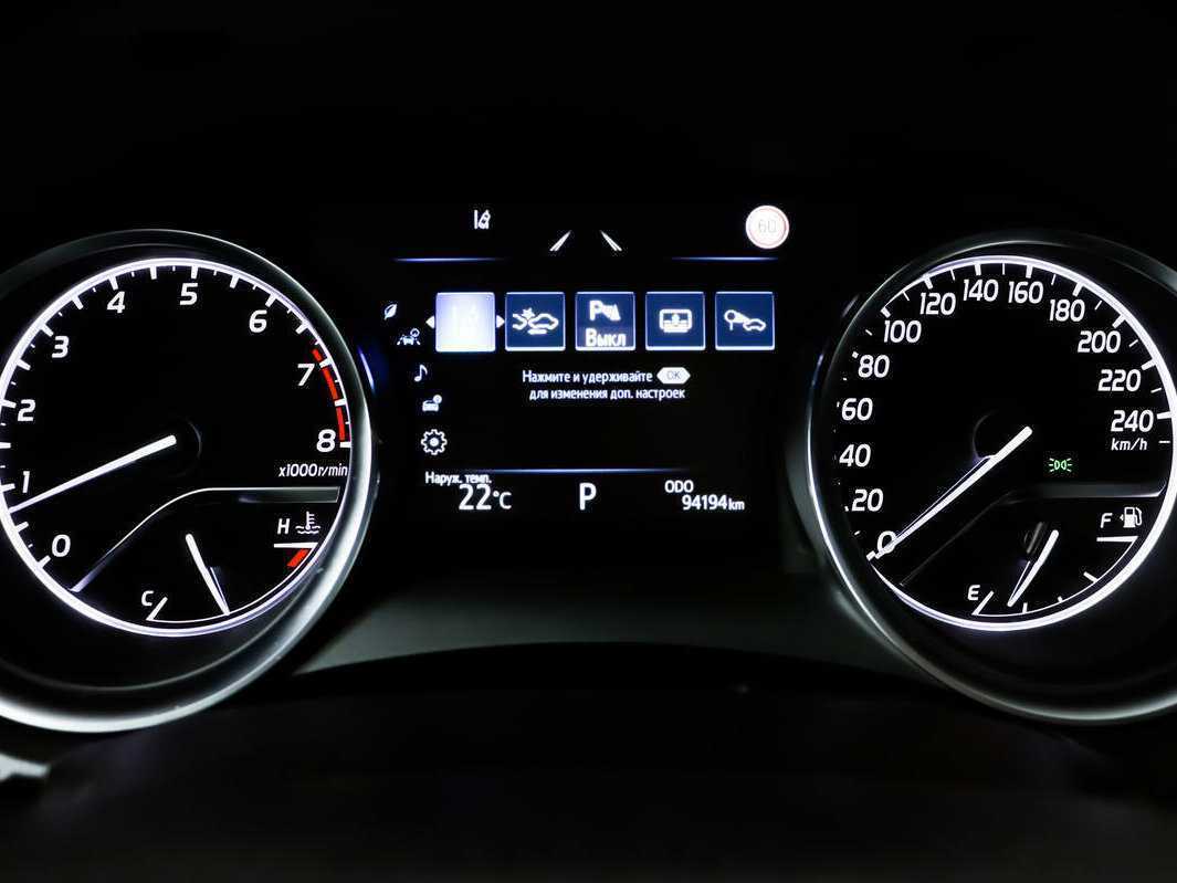 Toyota Camry 2018 года с пробегом. Фото: #9