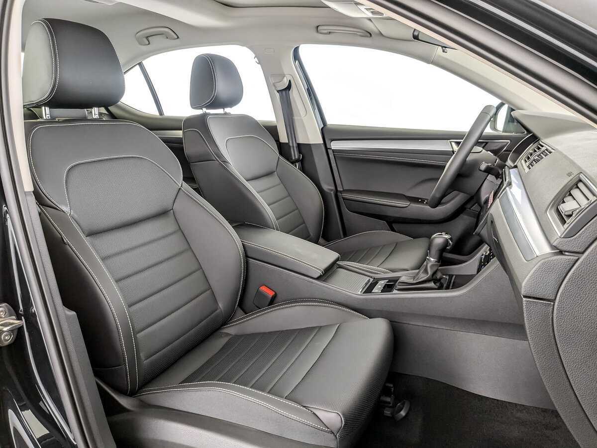 Skoda Superb 2024 года с пробегом. Фото: #22