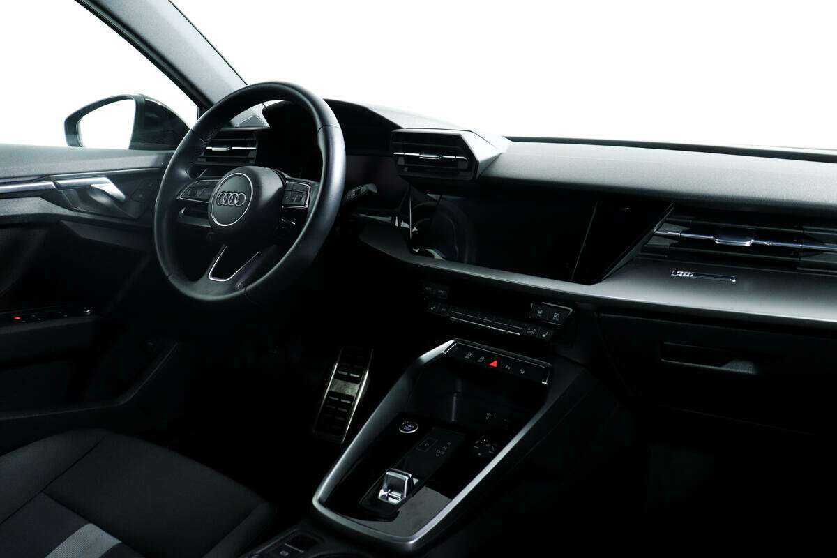 Audi A3 2021 года с пробегом. Фото: #8