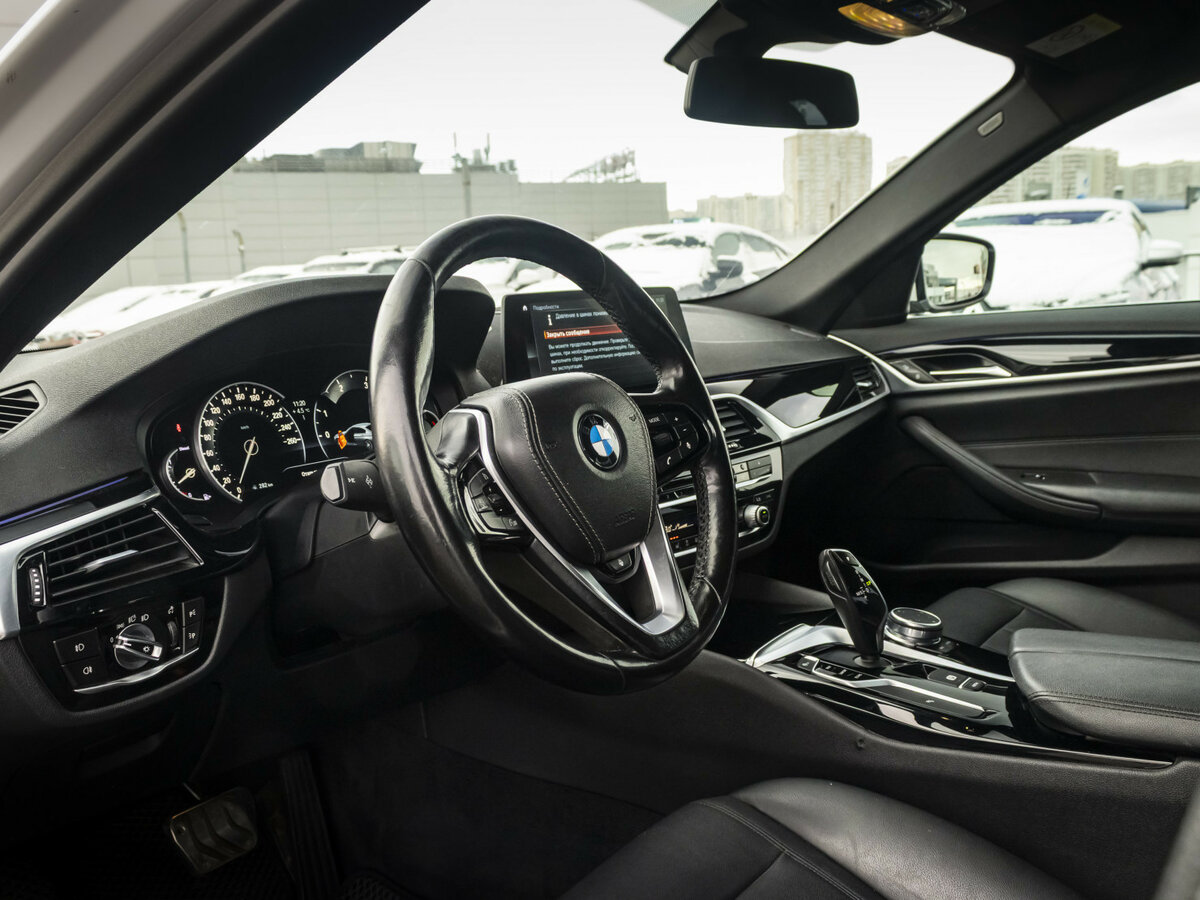 BMW 5 серии 2017 года с пробегом. Фото: #9