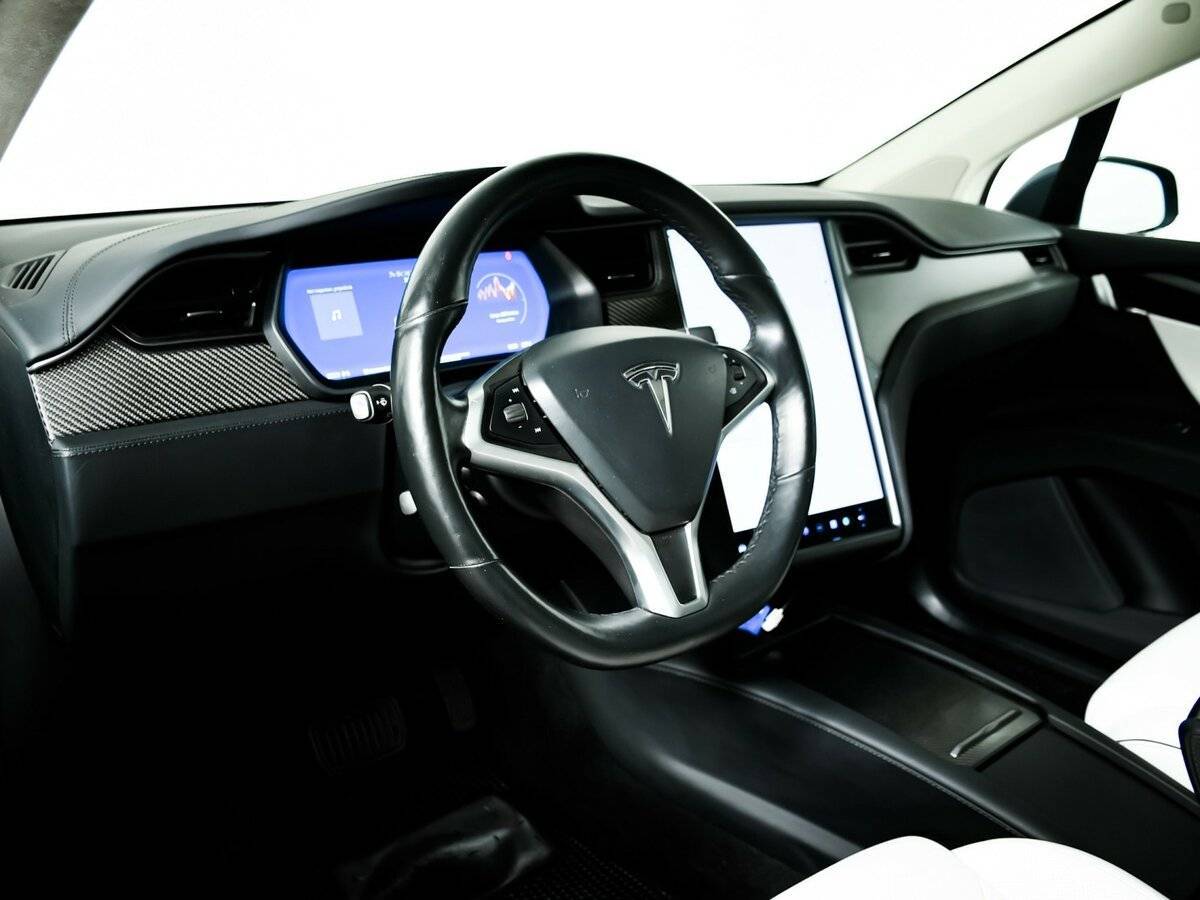 Tesla Model X 2018 года с пробегом. Фото: #38