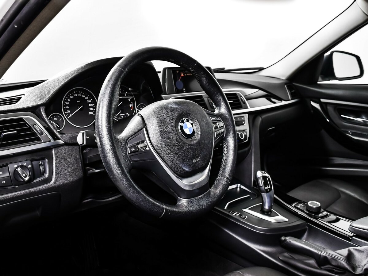 BMW 3 серии 2017 года с пробегом. Фото: #12