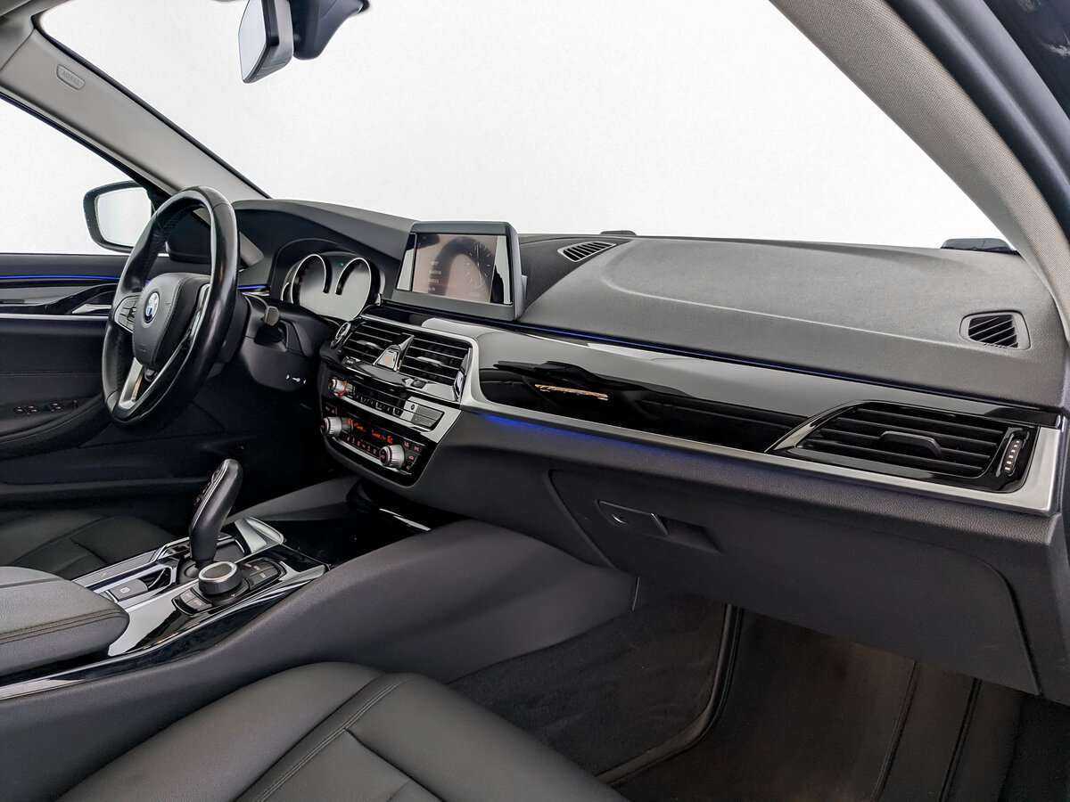 BMW 5 серии 2019 года с пробегом. Фото: #10