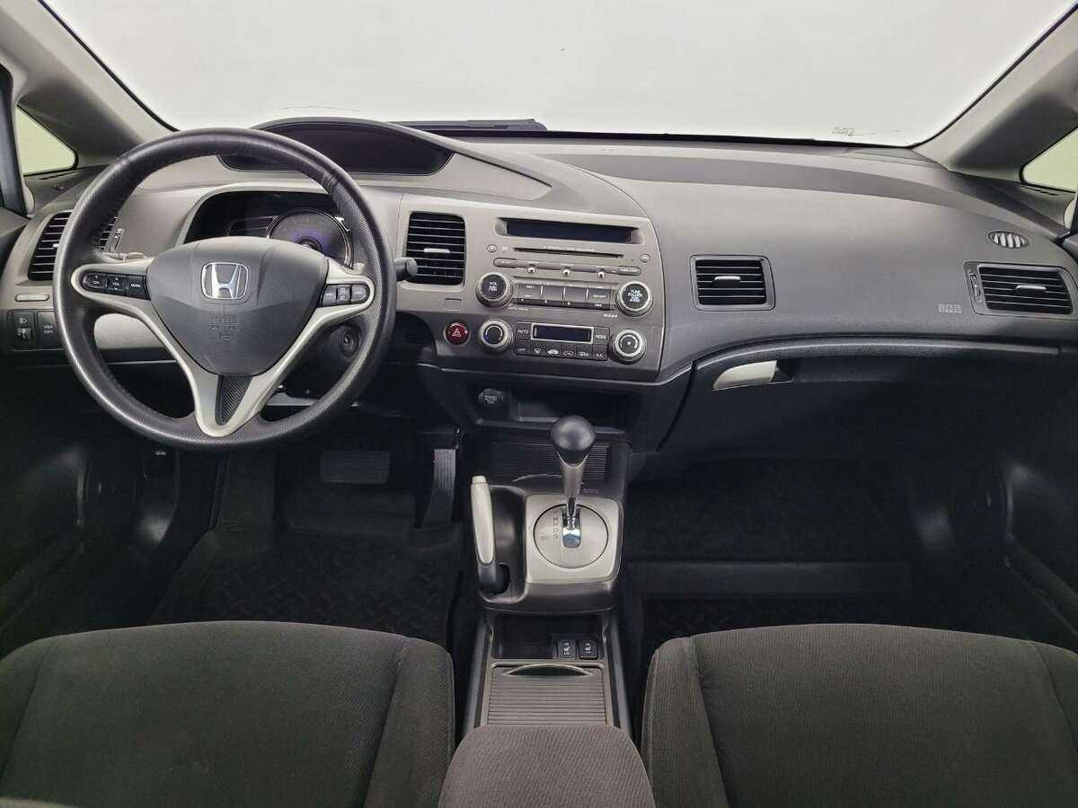 Honda Civic 2007 года с пробегом. Фото: #4