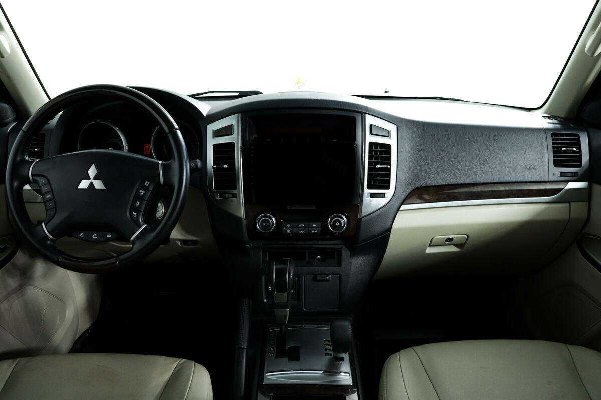 Mitsubishi Pajero 2019 года с пробегом. Фото: #9