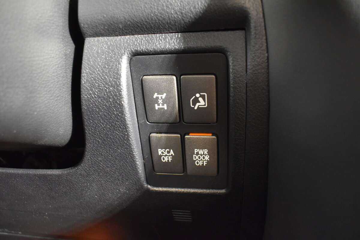 Lexus LX 2013 года с пробегом. Фото: #15