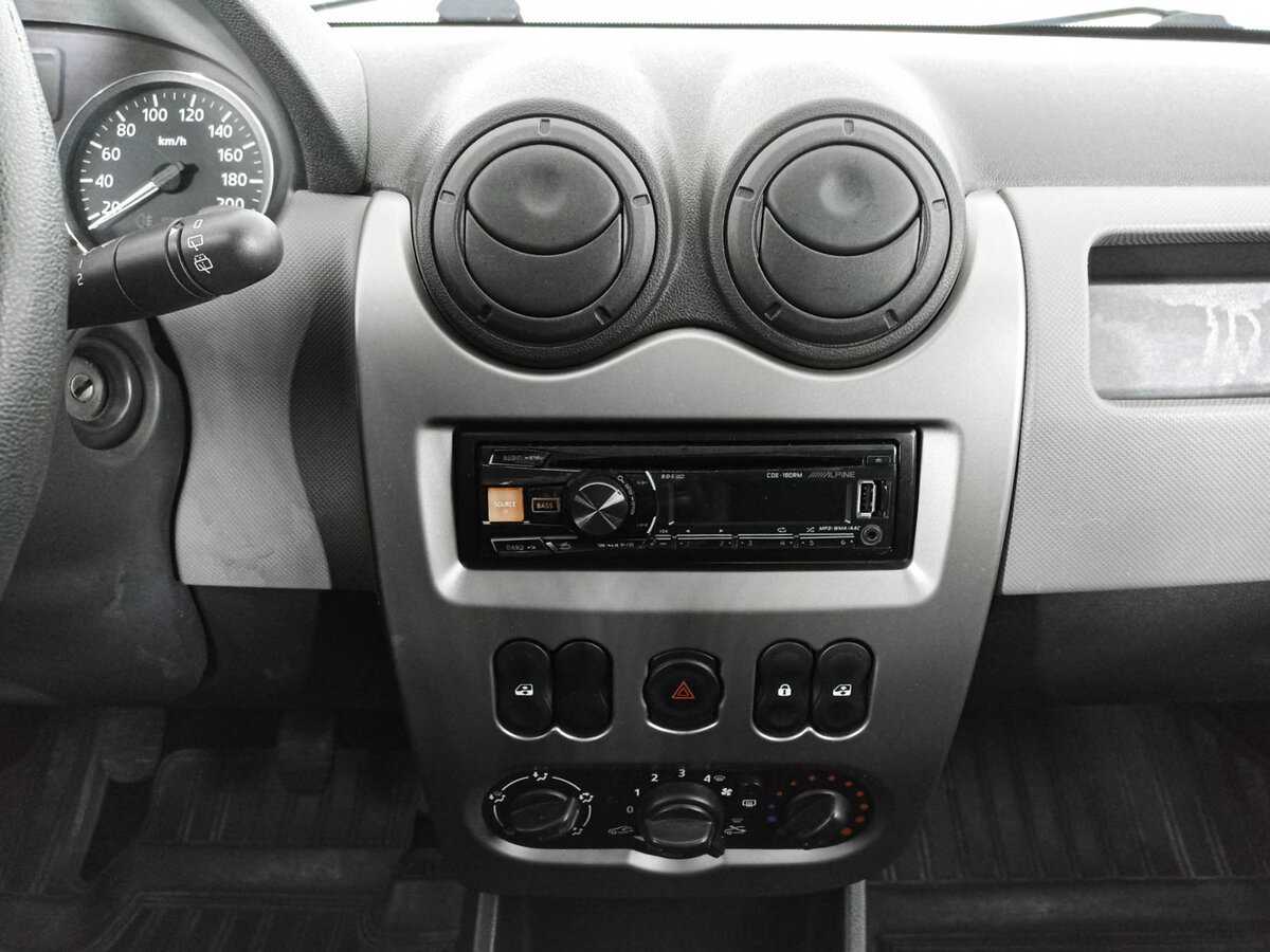 Renault Sandero 2014 года с пробегом. Фото: #11