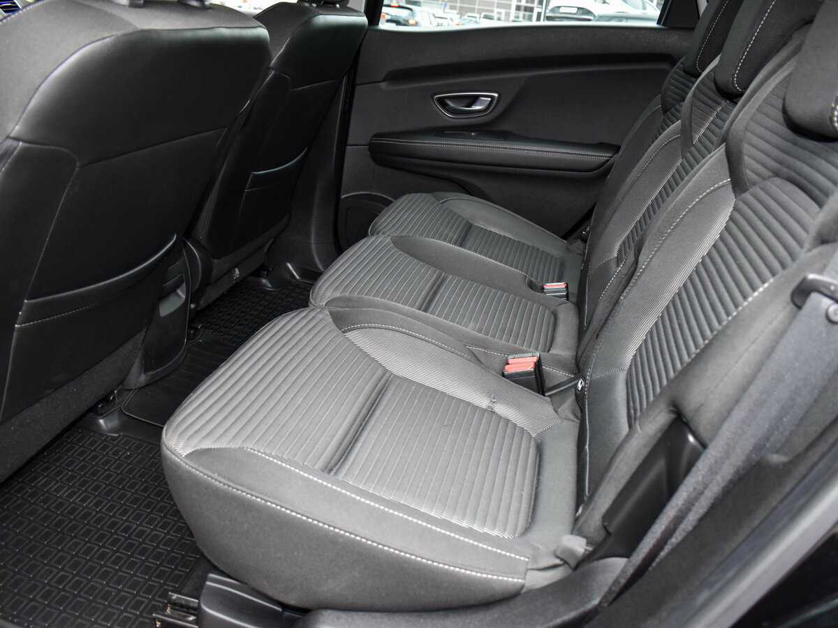 Renault Scenic 2018 года с пробегом. Фото: #12