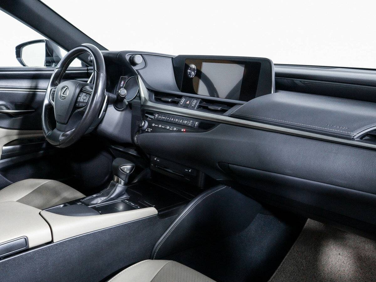 Lexus ES 2018 года с пробегом. Фото: #6