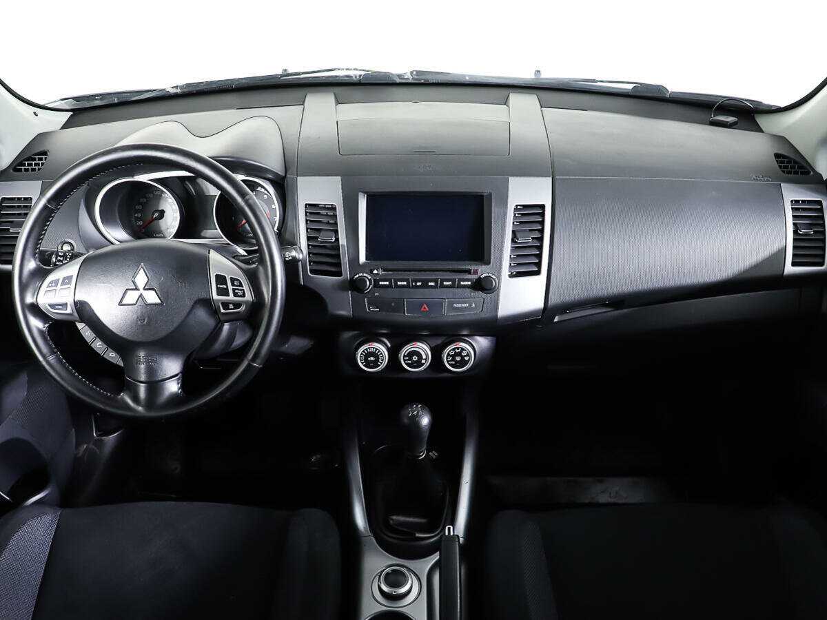 Mitsubishi Outlander 2008 года с пробегом. Фото: #10