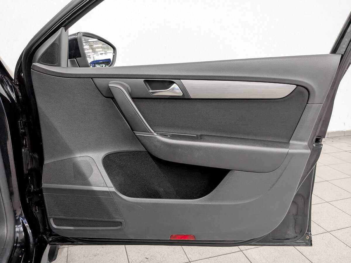 Volkswagen Passat 2012 года с пробегом. Фото: #21