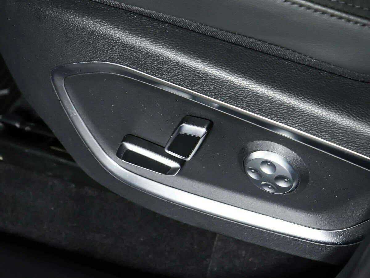 Geely Tugella 2023 года с пробегом. Фото: #22