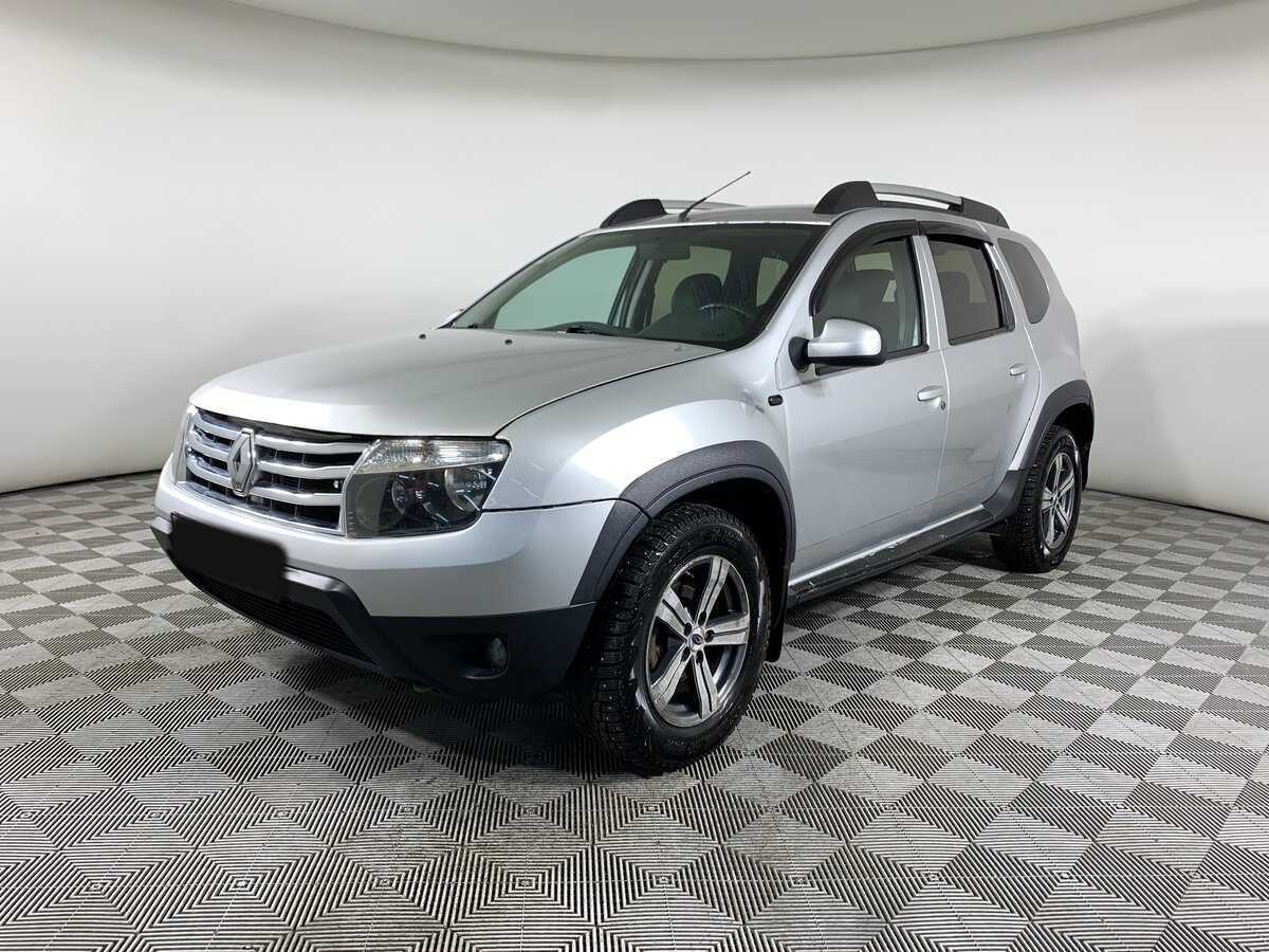Renault Duster 2012 года с пробегом. Посмотреть фото