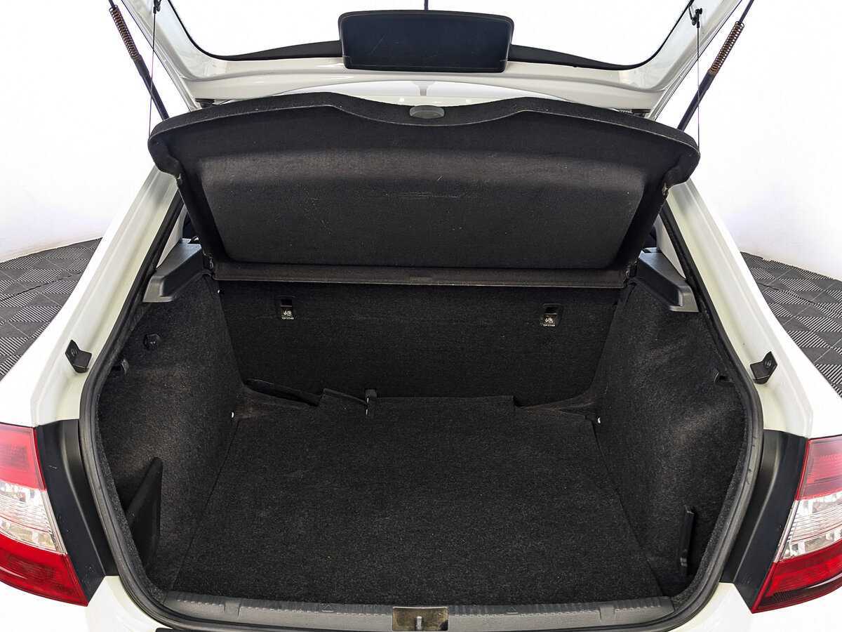 Skoda Rapid 2017 года с пробегом. Фото: #9