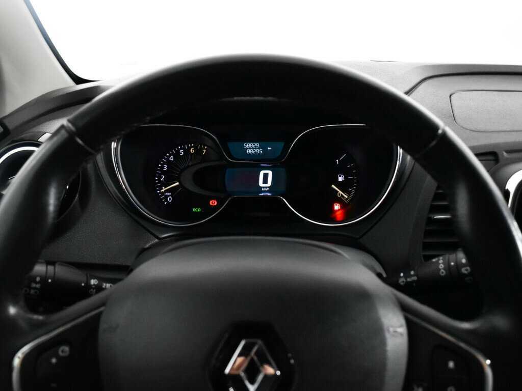 Renault Kaptur 2016 года с пробегом. Фото: #10