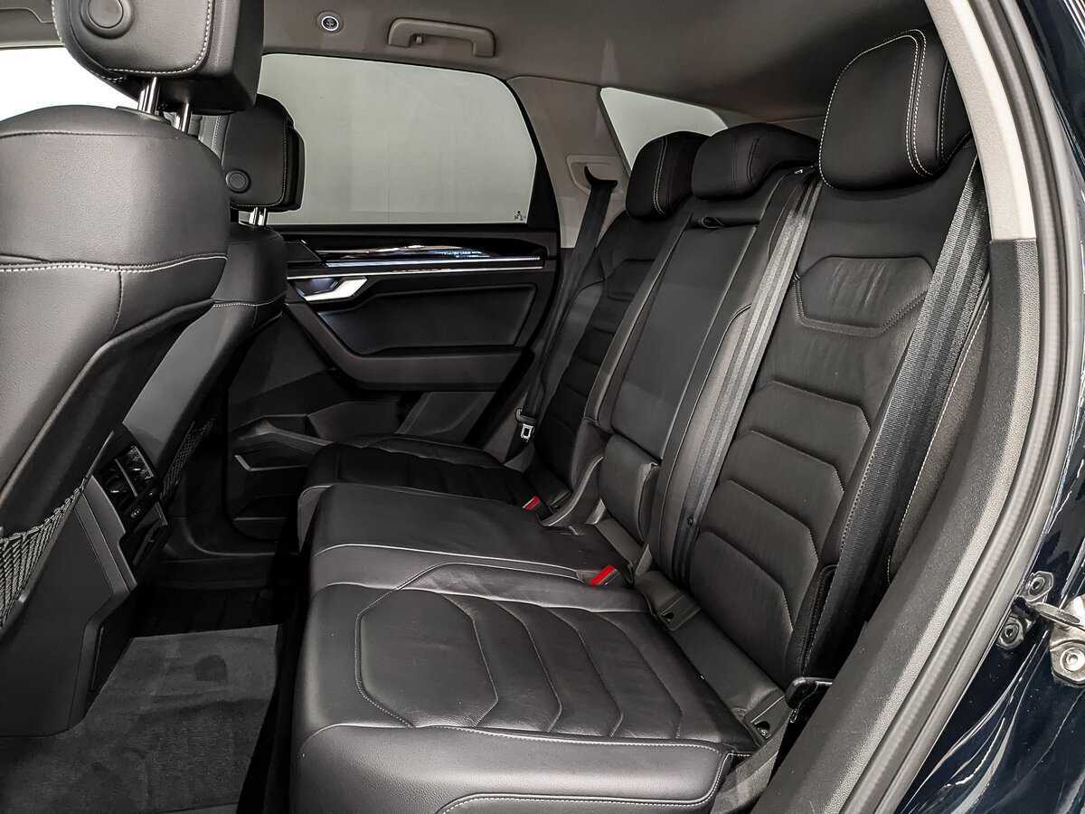 Volkswagen Touareg 2018 года с пробегом. Фото: #17