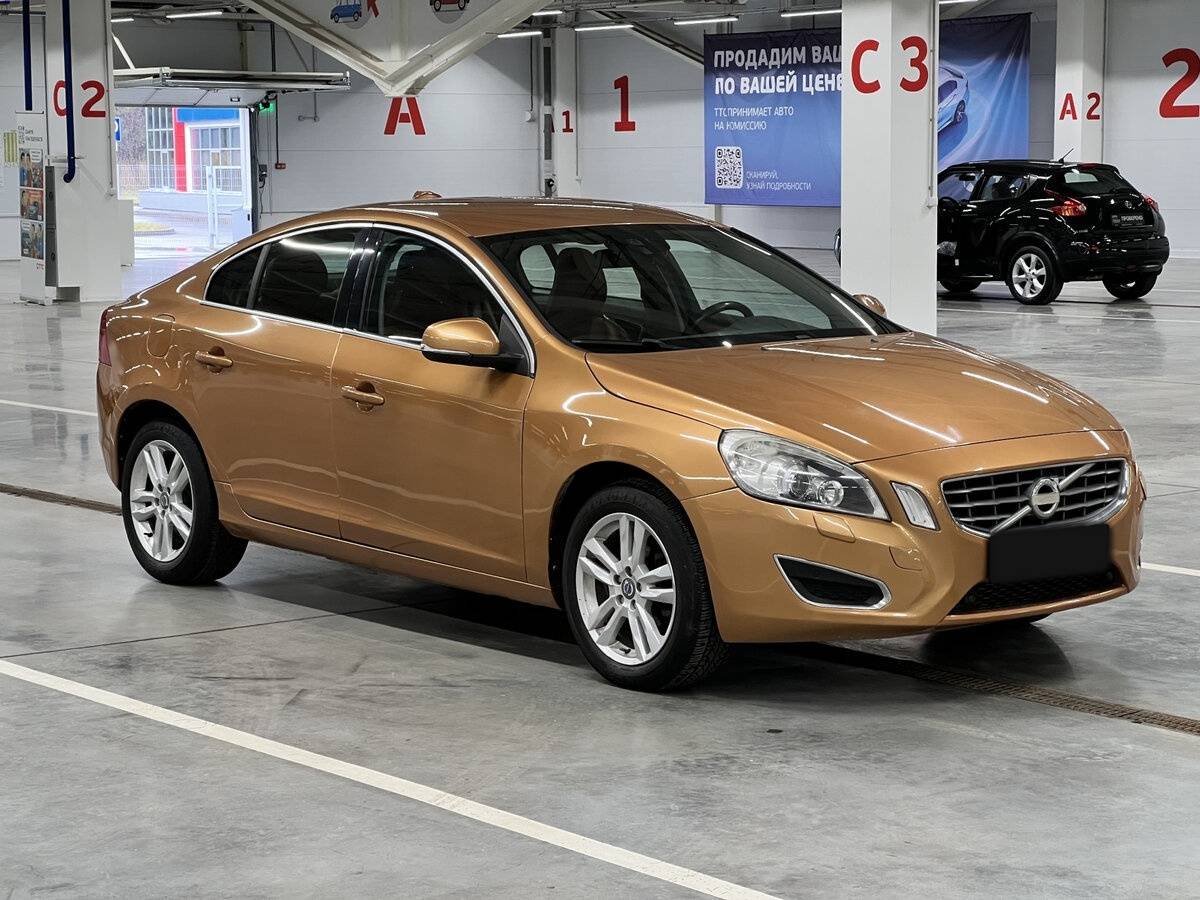 Volvo S60 2012 года с пробегом. Фото: #2