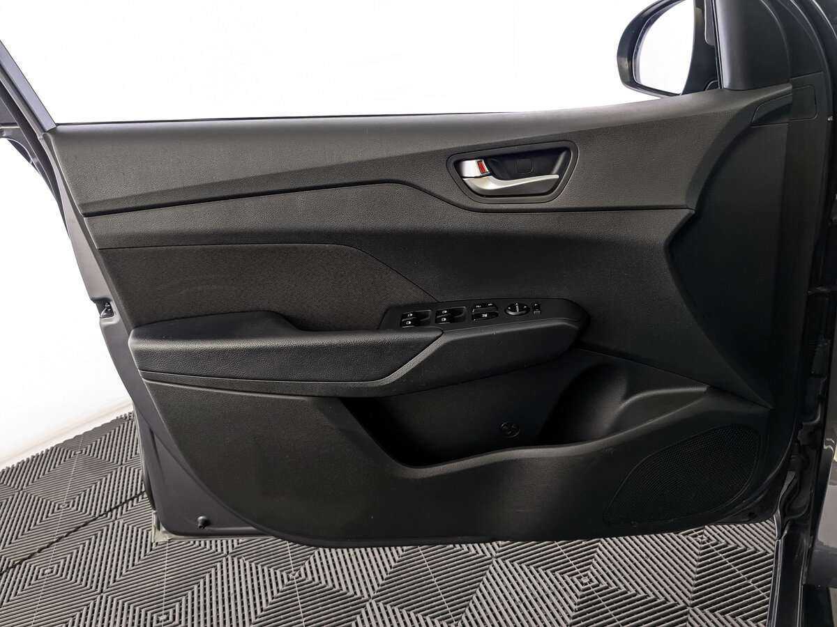 Hyundai Solaris 2021 года с пробегом. Фото: #18