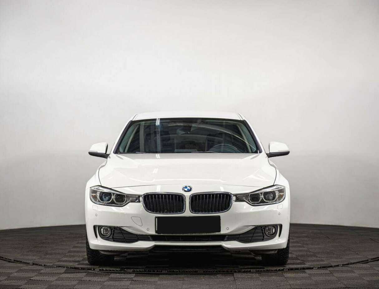 BMW 3 серии 2014 года с пробегом. Фото: #1