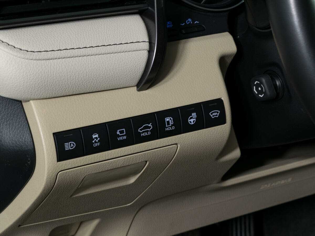 Toyota Camry 2021 года с пробегом. Фото: #18