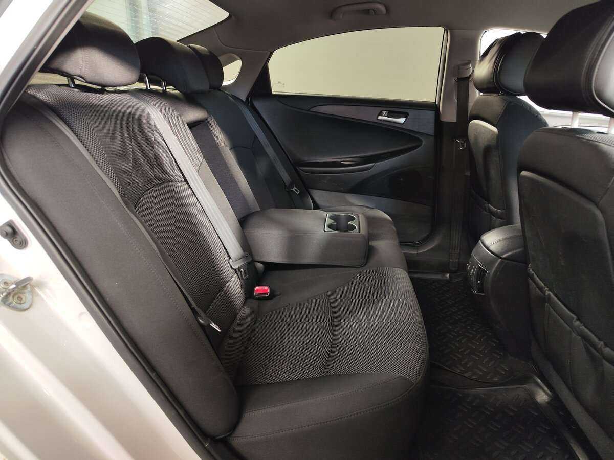 Hyundai Sonata 2011 года с пробегом. Фото: #9