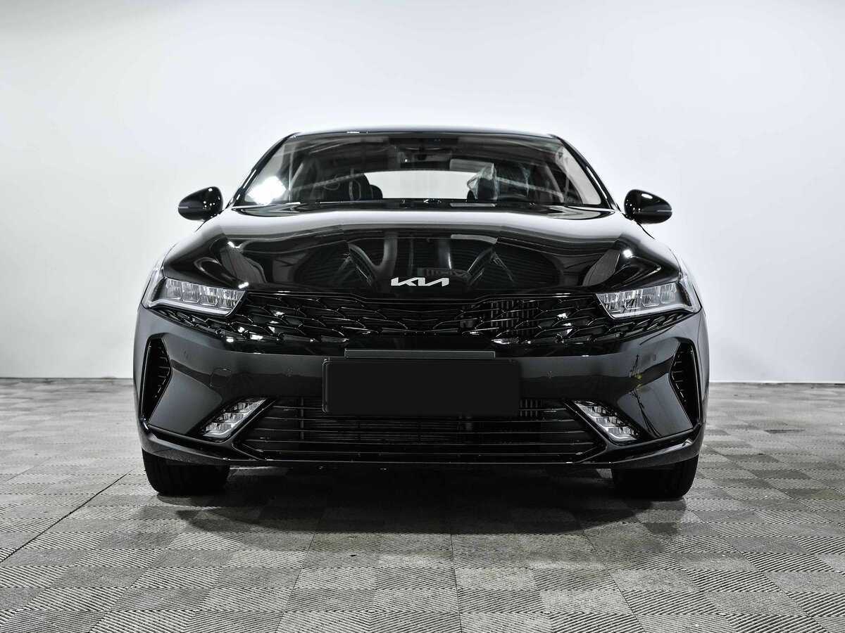 Kia K5 2024 года с пробегом. Фото: #1