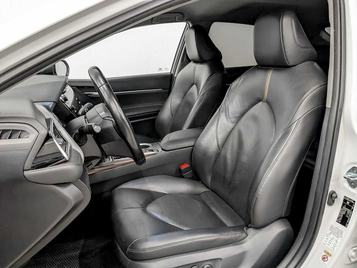 Toyota Camry 2019 года с пробегом. Фото: #17