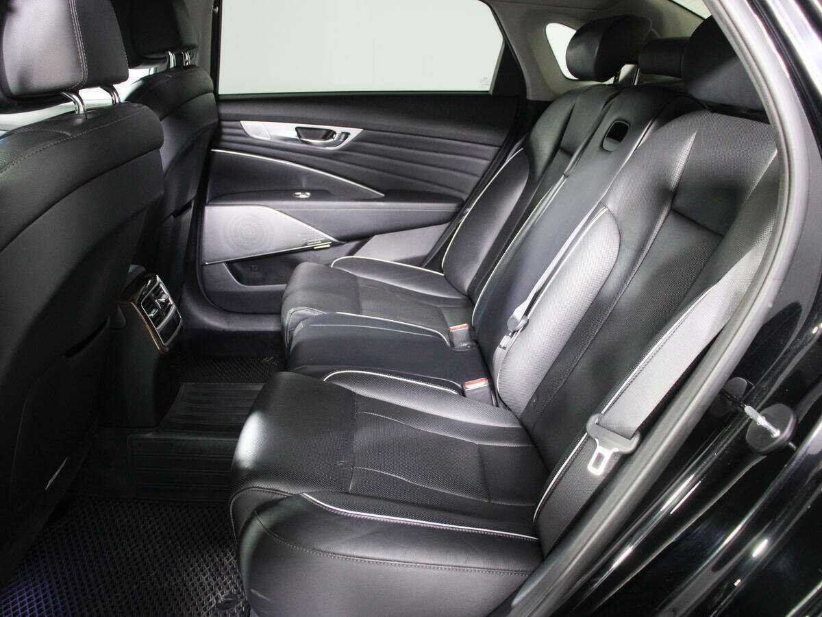Kia K900 2019 года с пробегом. Фото: #6