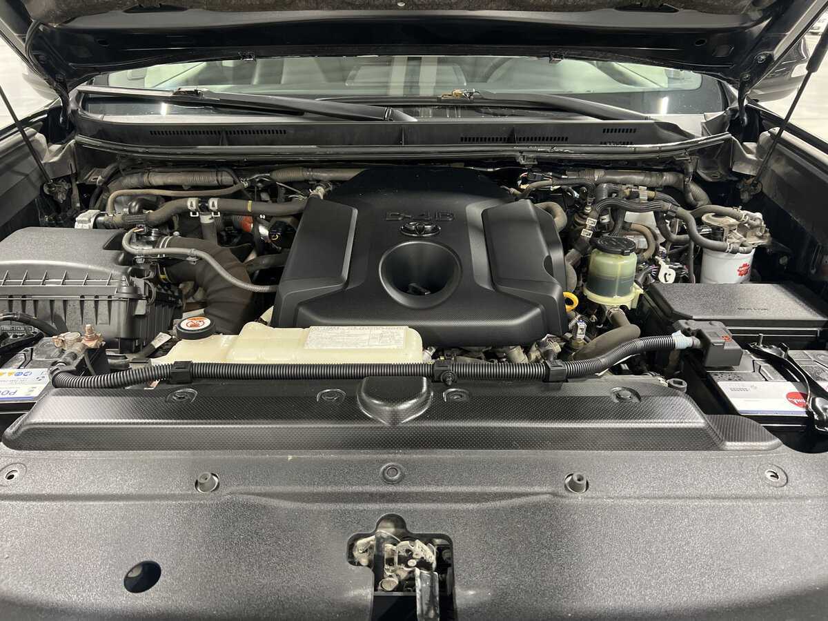 Toyota Land Cruiser Prado 2017 года с пробегом. Фото: #8