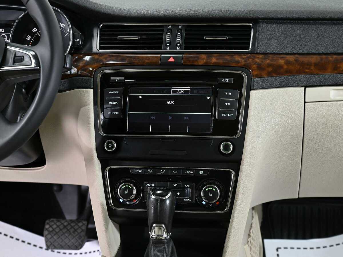 Skoda Superb 2013 года с пробегом. Фото: #11